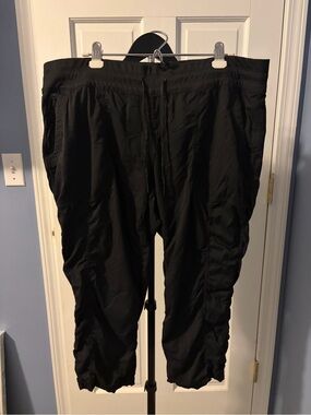 The North Face Black Women's Jogger Track Pants with Drawcord